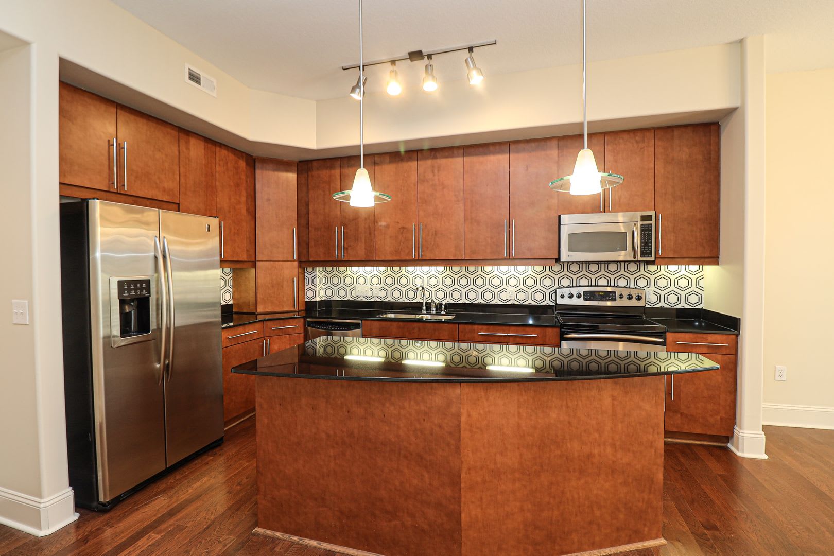 Piedmont Row Condo! – photo 3