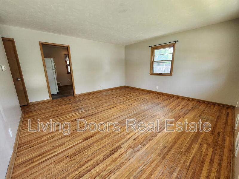 3910 N 12 St – photo 4