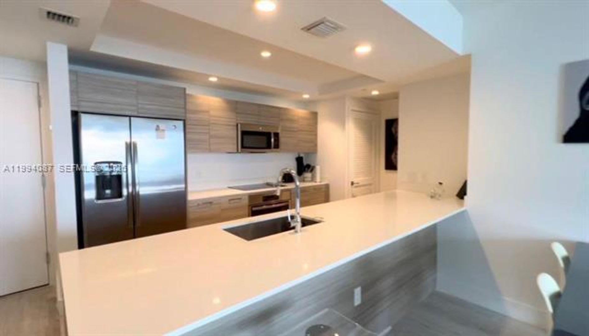 121 NE 34th St cu-807, Miami, FL 33137 – photo 1