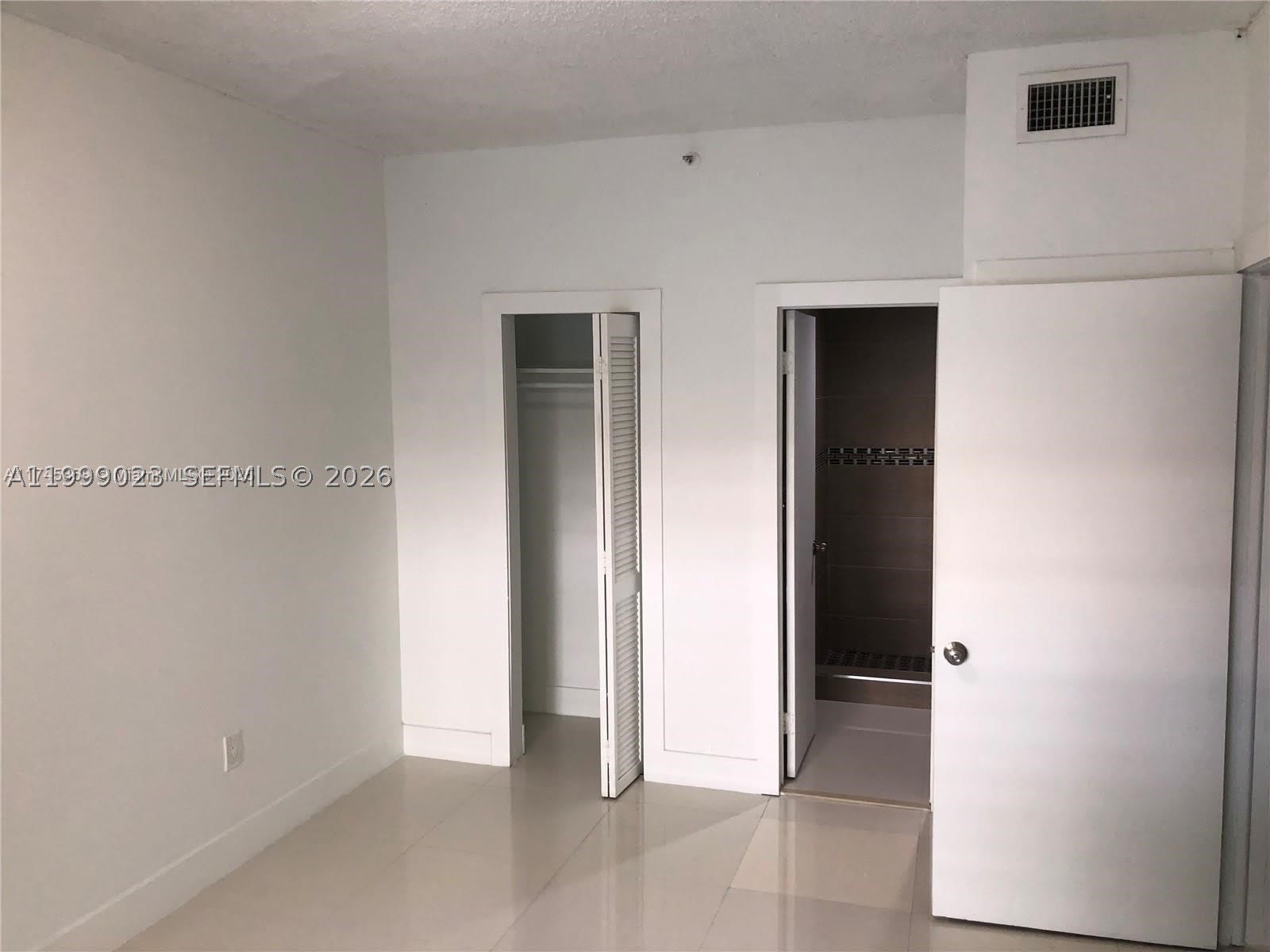 2730 Collins Ave – photo 2