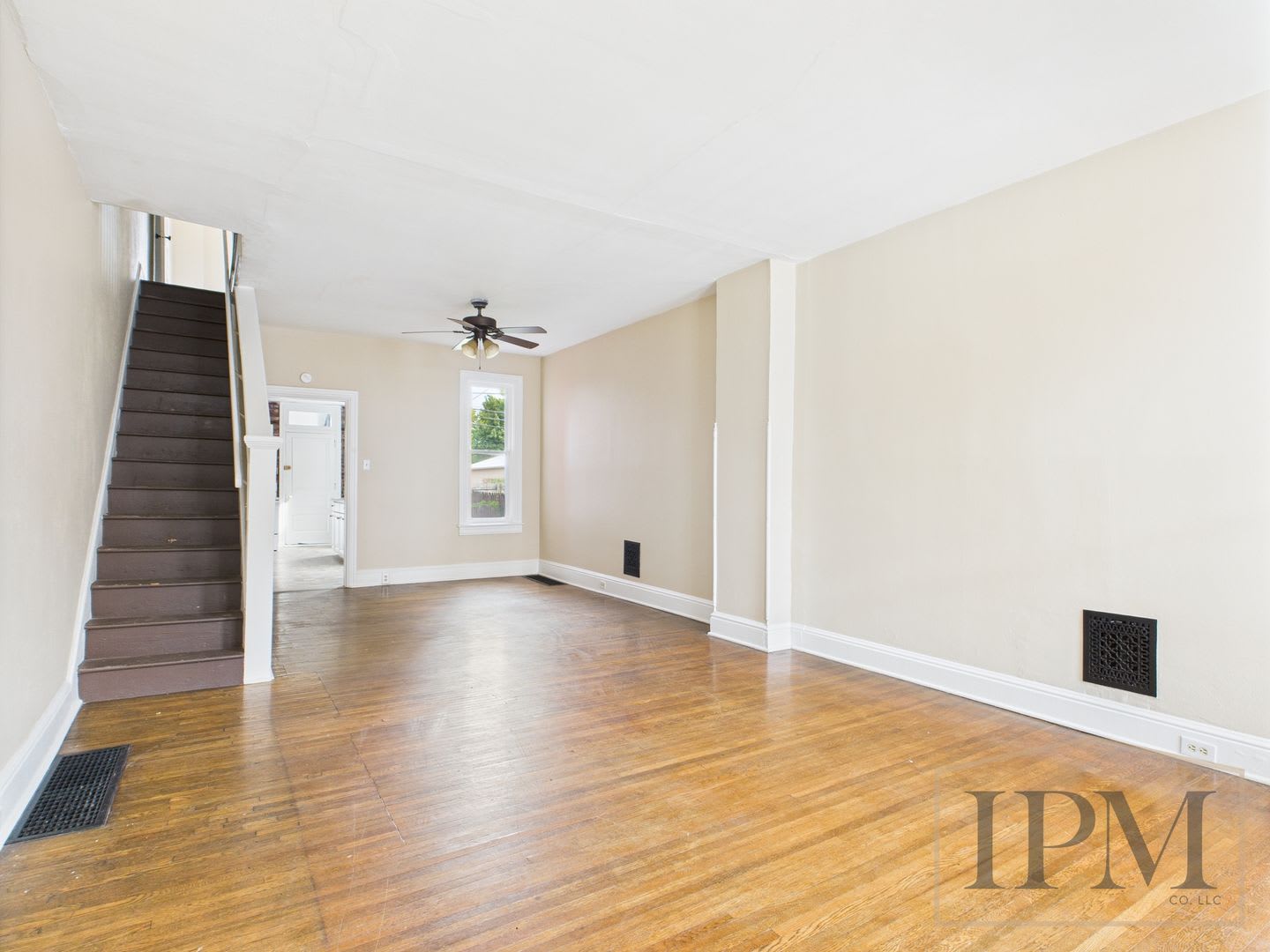 Apply Today Spacious 5 Bedroom Home For Rent – photo 1