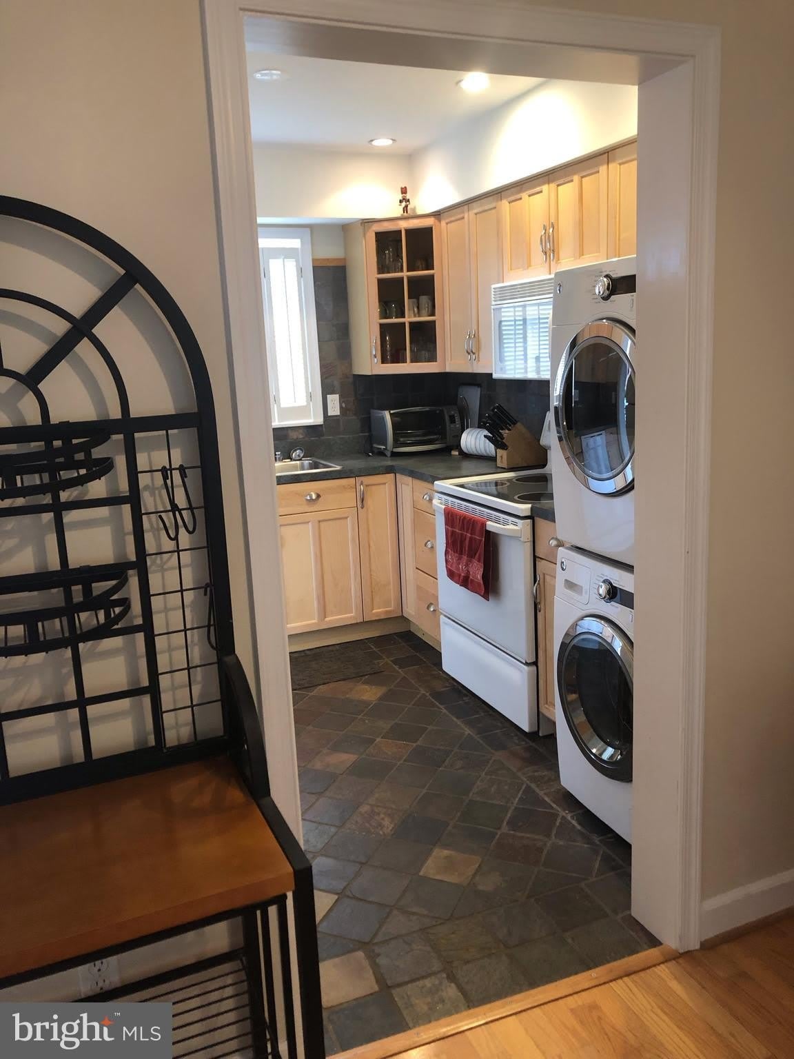 161-B LEEDS Court W – photo 4