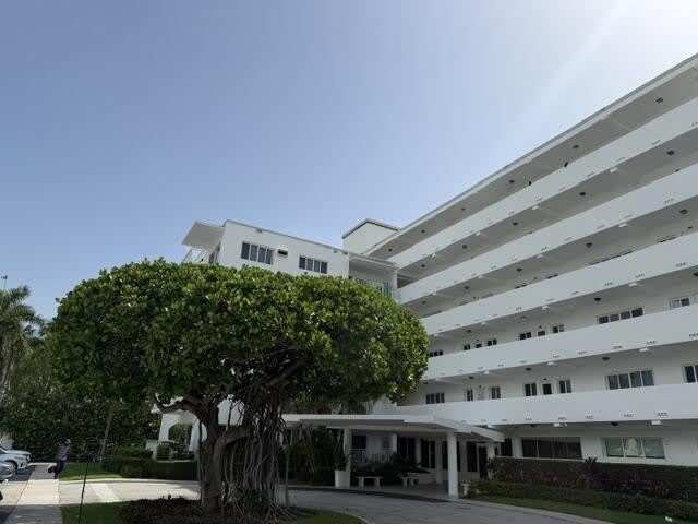 33 S Ocean Avenue – photo 2