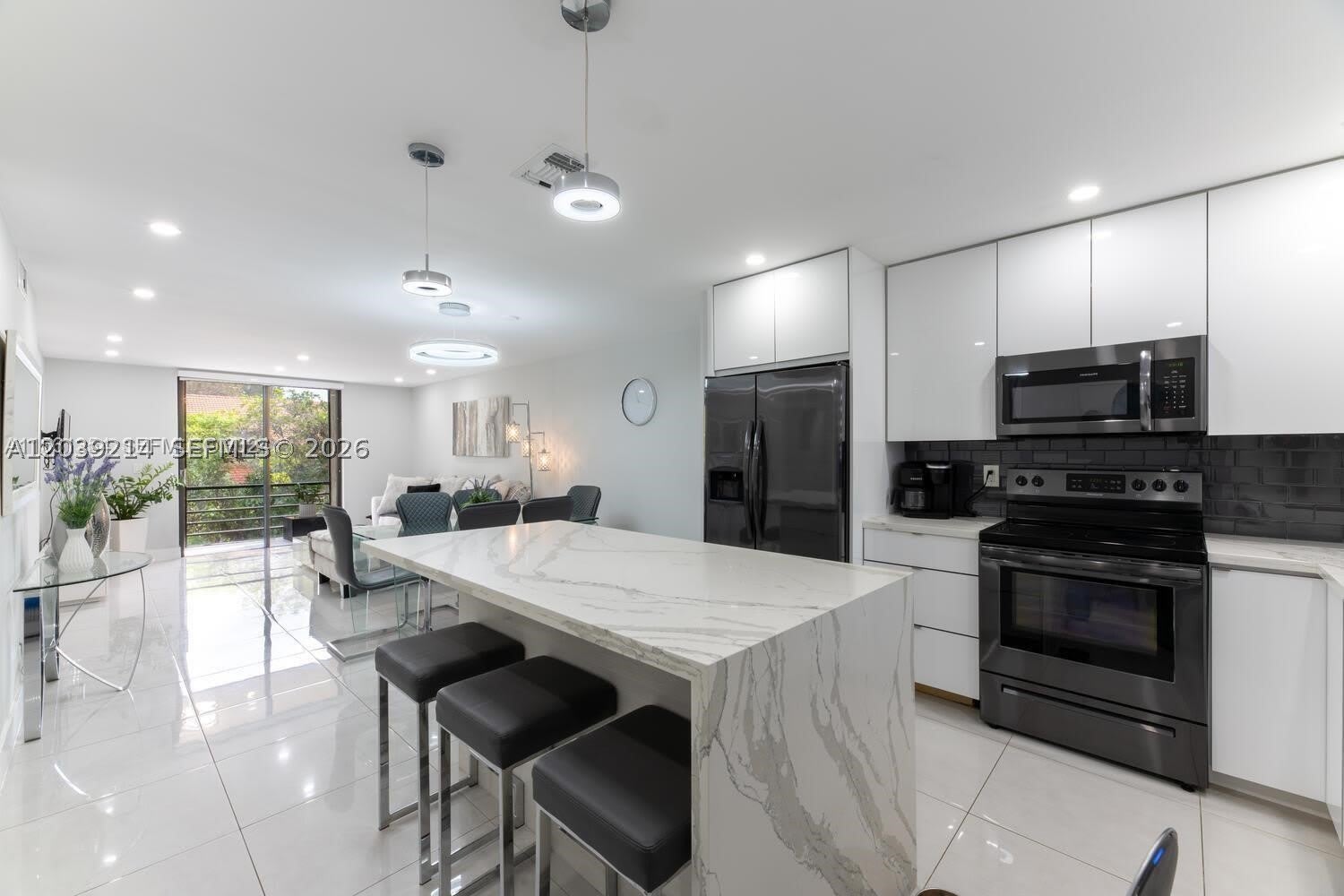 3351 NW 85th Ave – photo 2