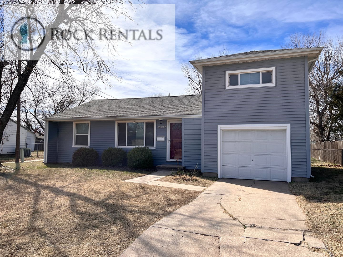 3 Bed 1 Bath Newly Renovated – photo 2