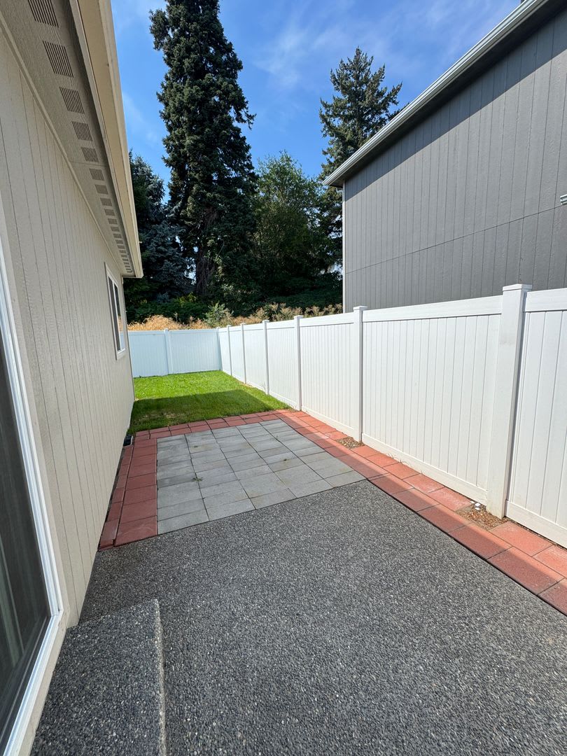 Duplex in Gated Community – photo 3