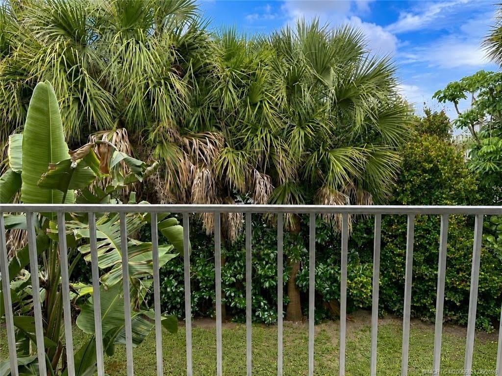615 Nw Oleander Street – photo 3