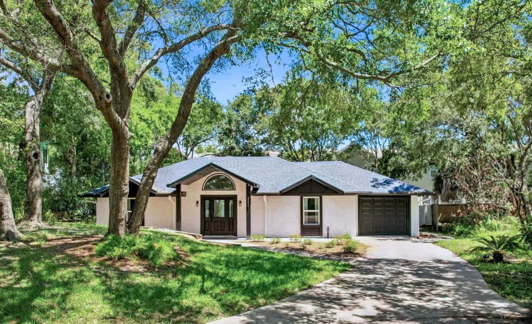2695 Ocean Drive – photo 1