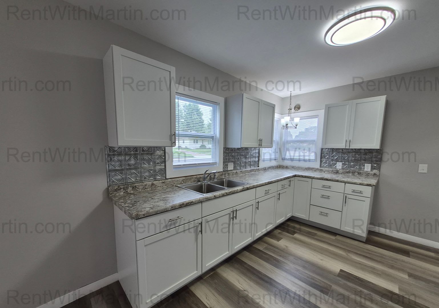 FOR RENT- 617 Center St – photo 5