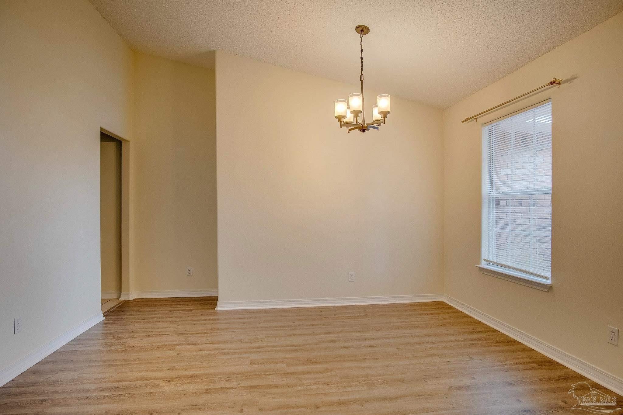 3012 Classic Dr – photo 5