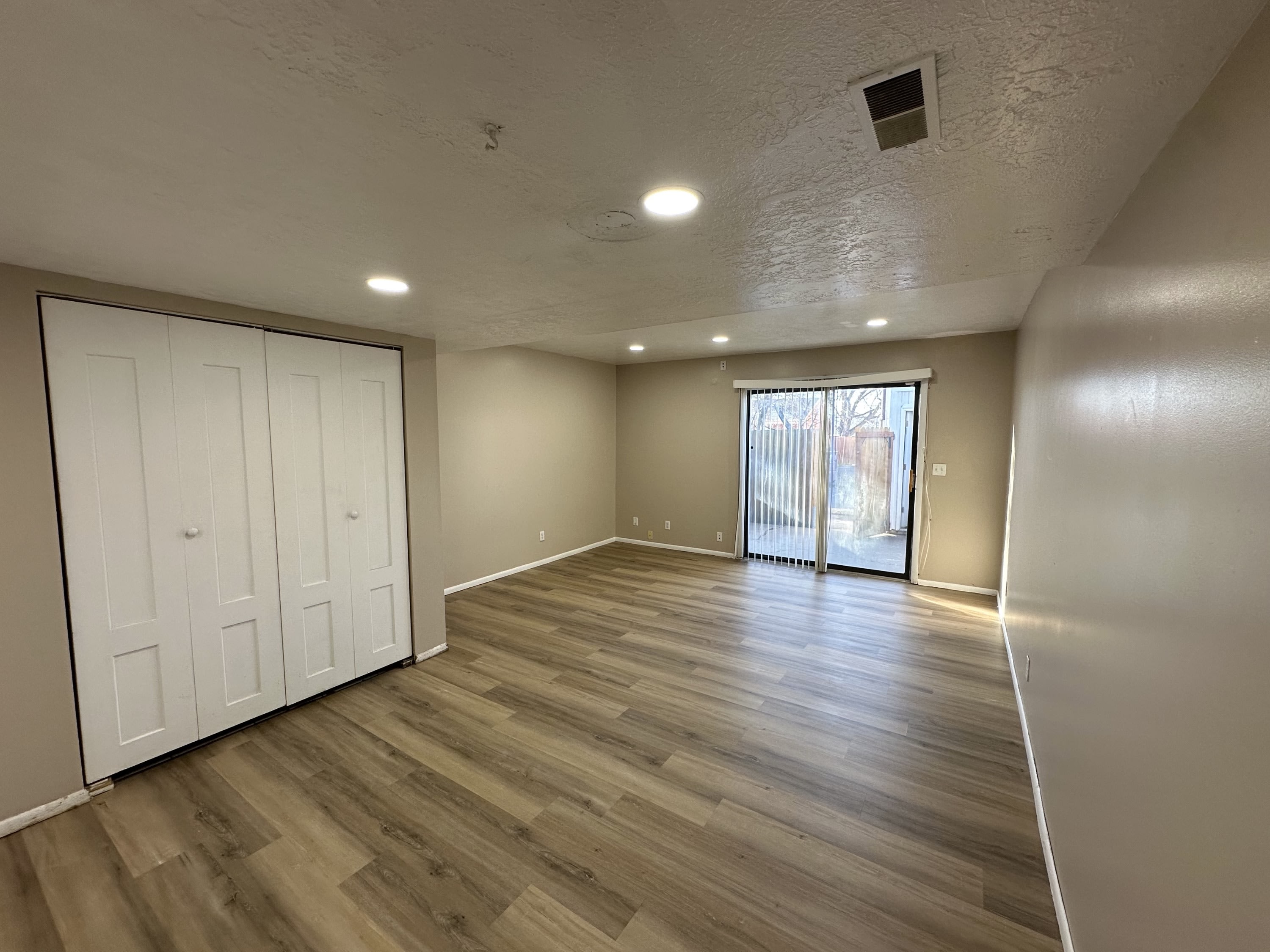 460 Elm St. – photo 1