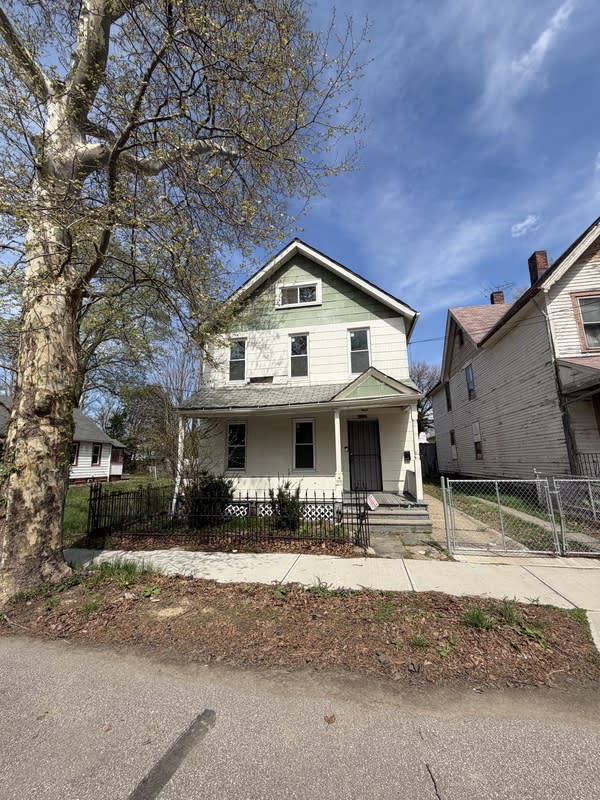 1137 East 66th Street – photo 2