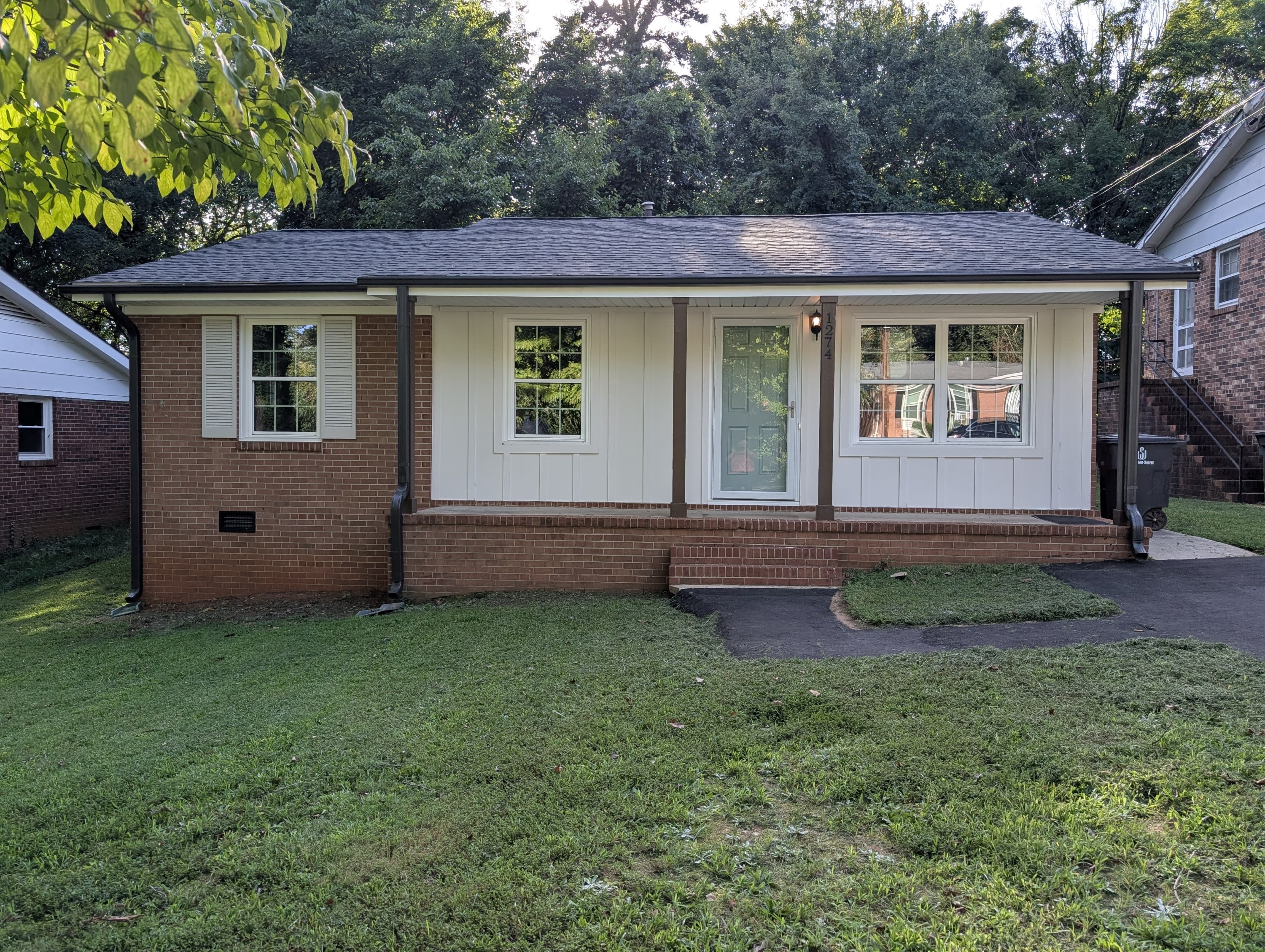 1274 Tredwell Drive – photo 1