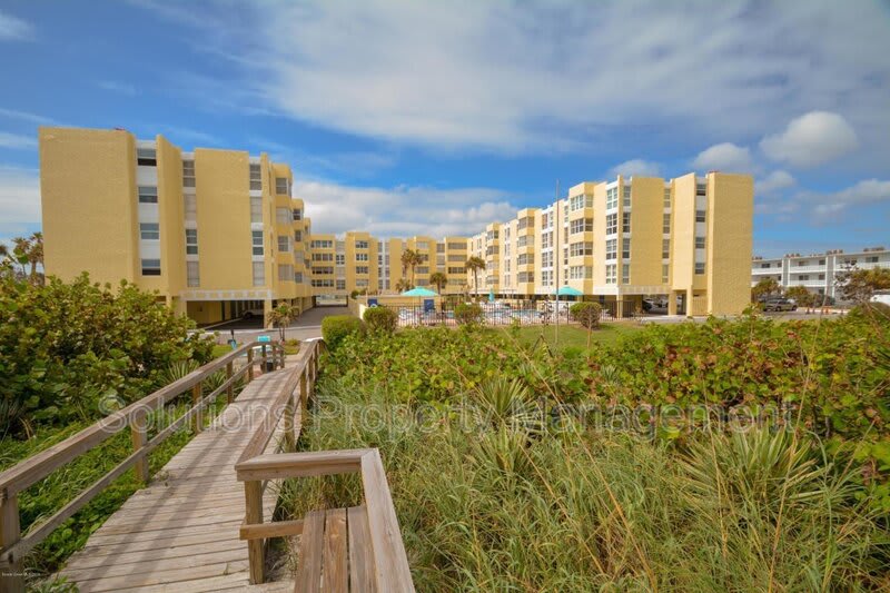 4700 Ocean Beach Blvd 203 – photo 1