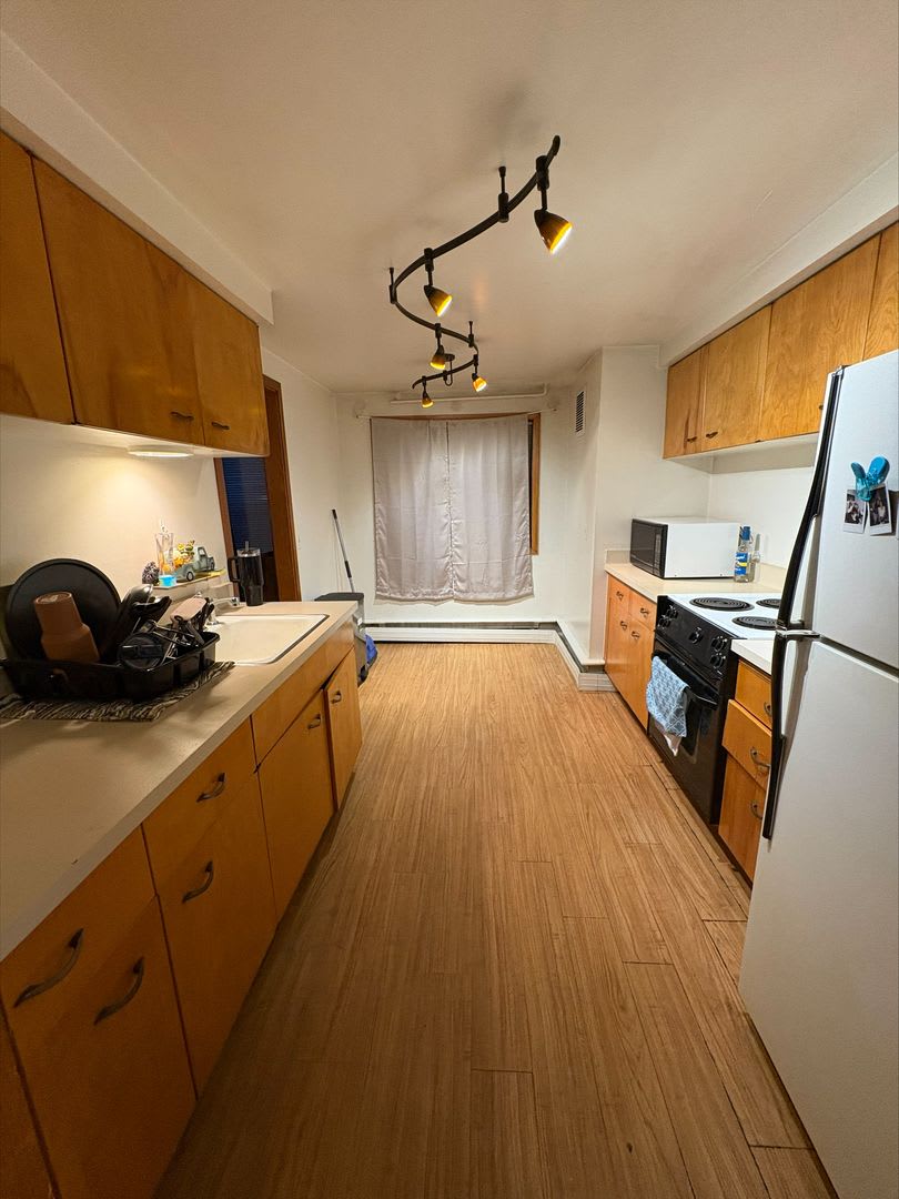 914 Grand Ave – photo 2