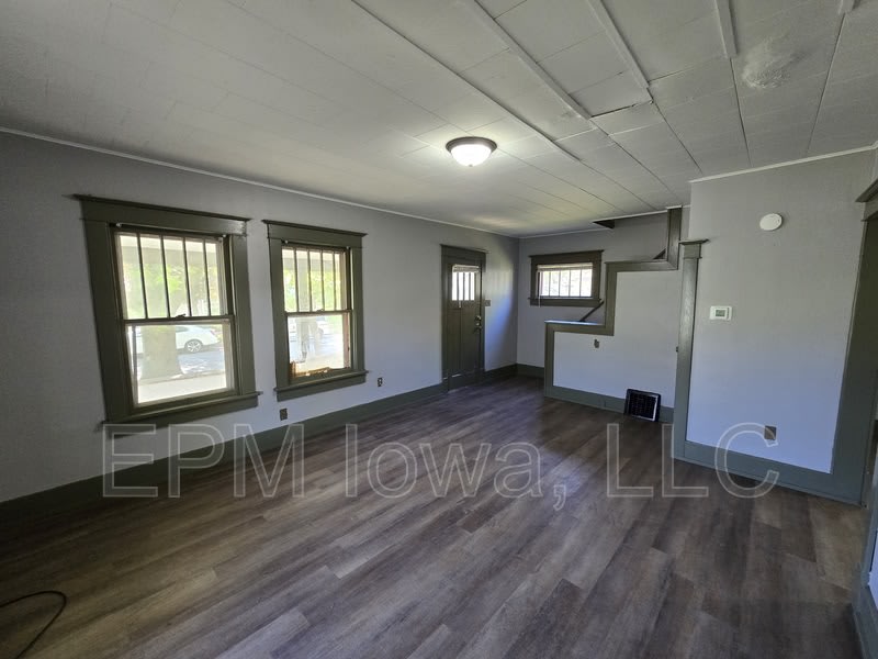 1125 Ackermant Street – photo 5