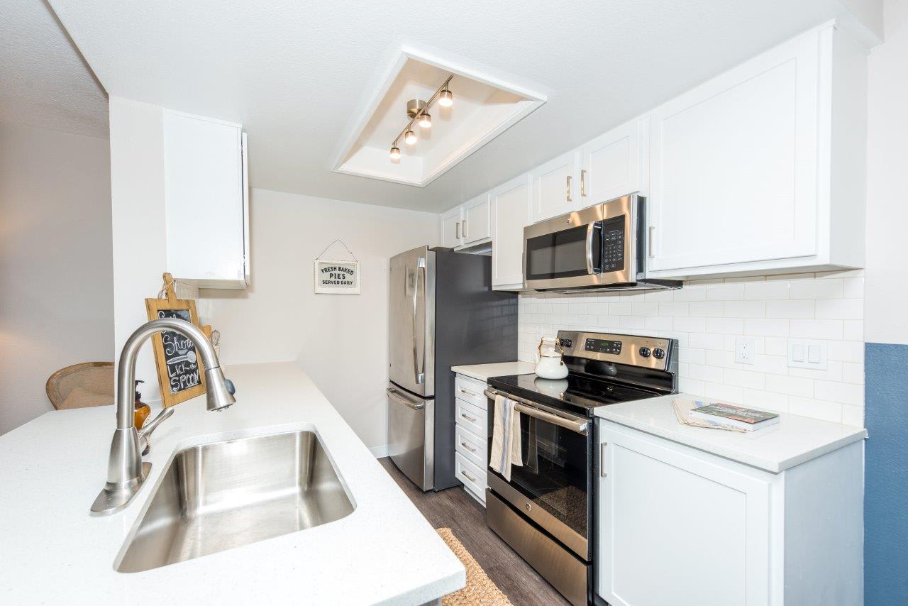 Townhomes with a View – photo 3