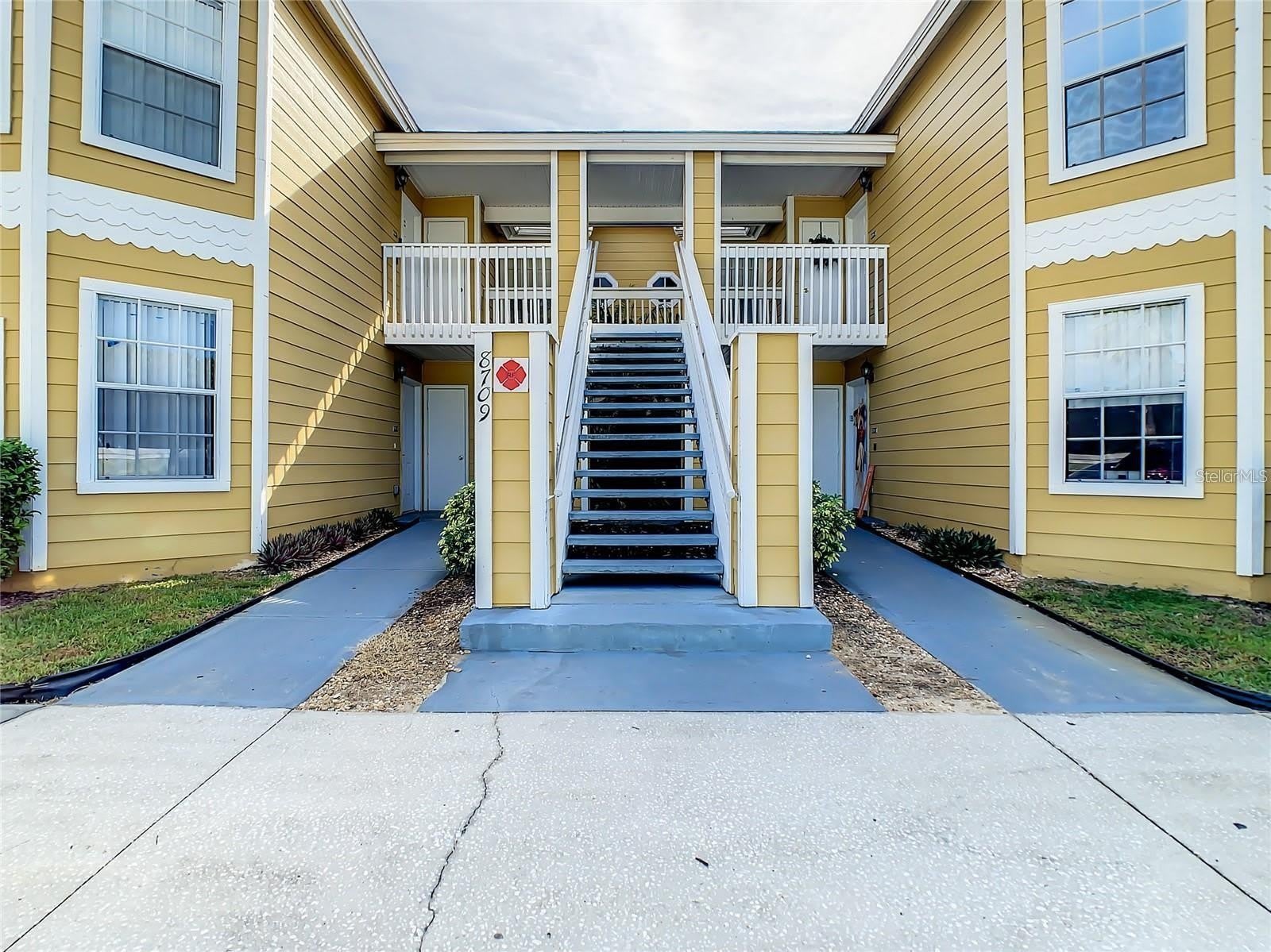 8709 KNIGHTSBRIDGE Court – photo 3