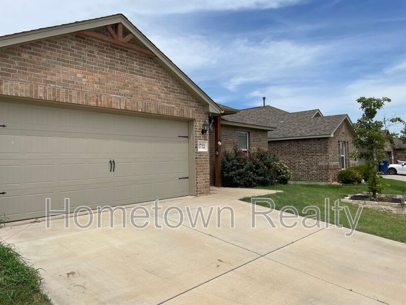 1712 Vermilion Lane – photo 3