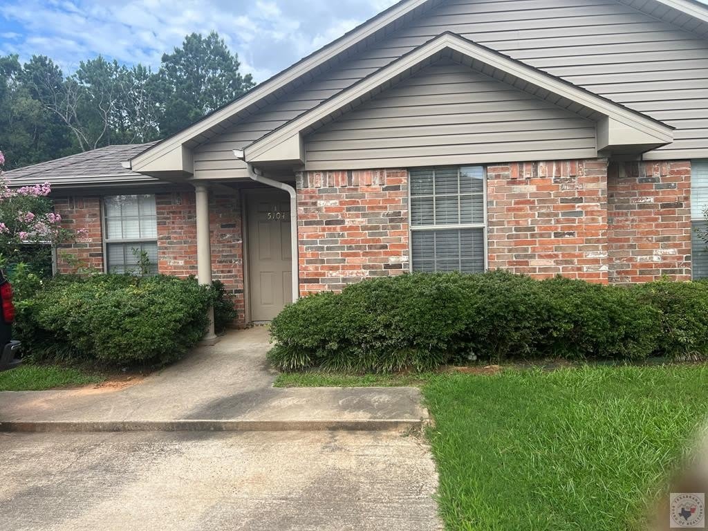 5104 Galloping Way – photo 1