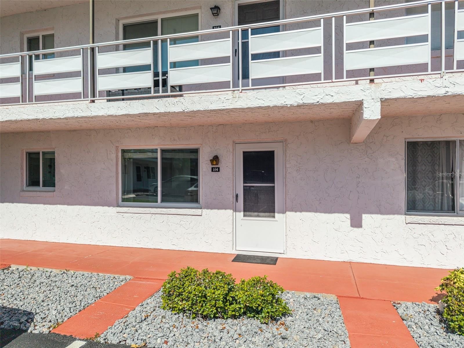 1100 MARTINIQUE Drive – photo 2