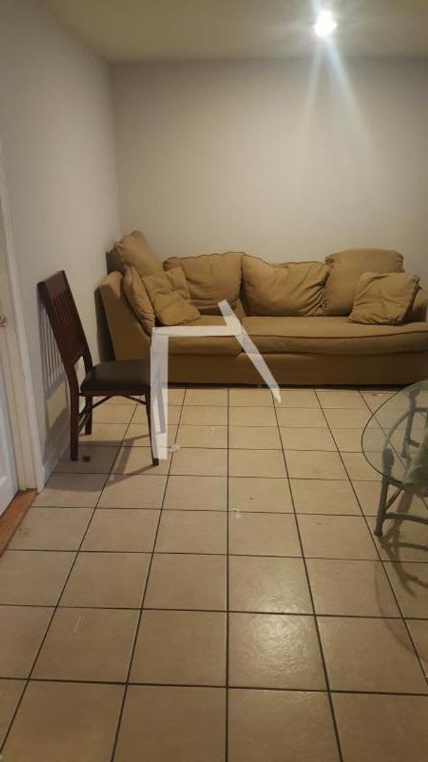 6 bed in Allston – photo 5