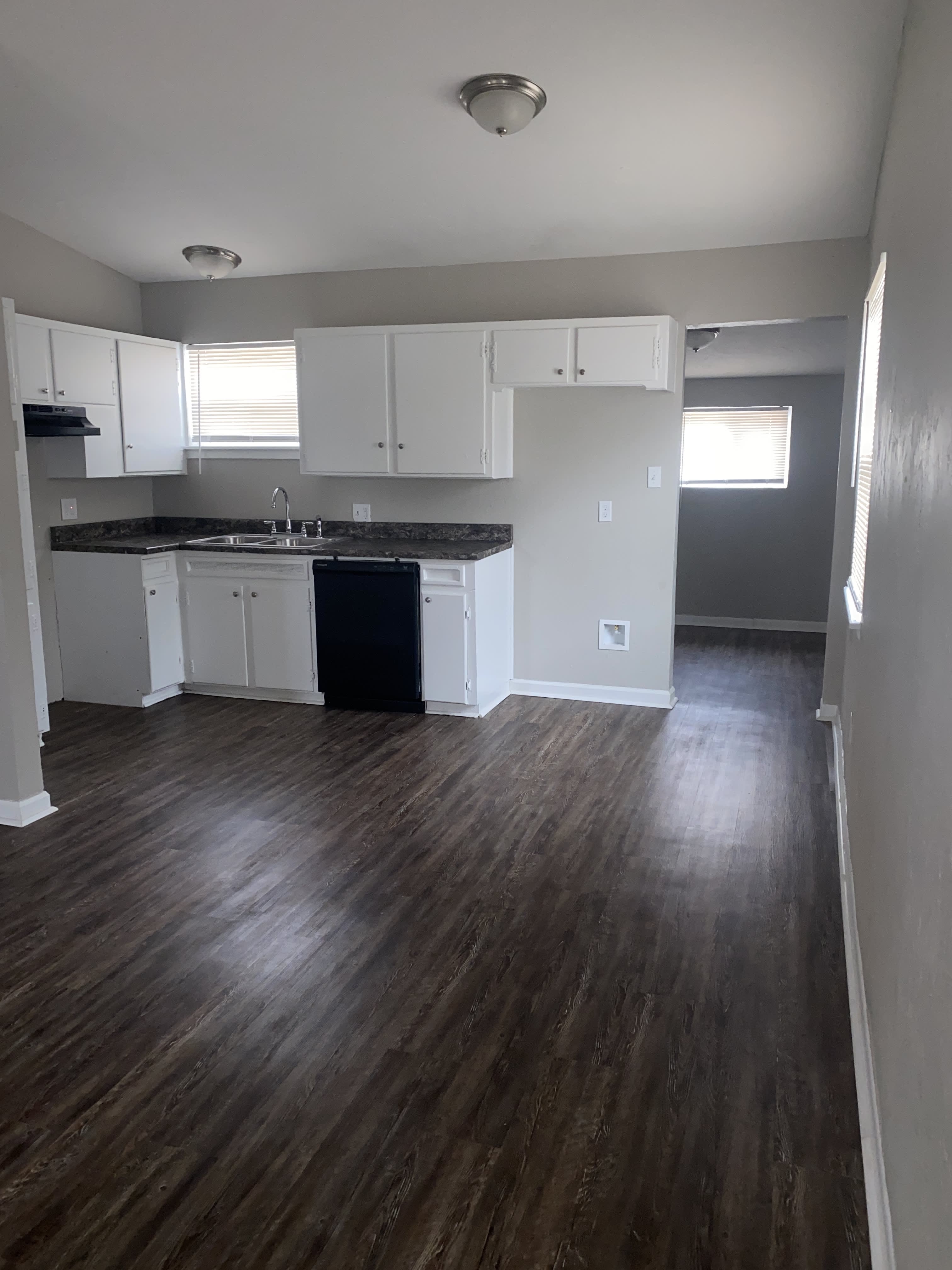 504 NW 92nd St – photo 5