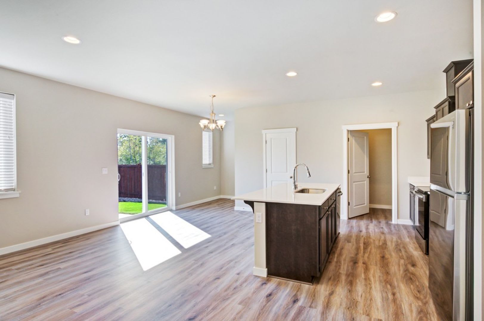 4Bd 2 5Ba In Lssd 500 Rent Credit No Pet Rent – photo 2