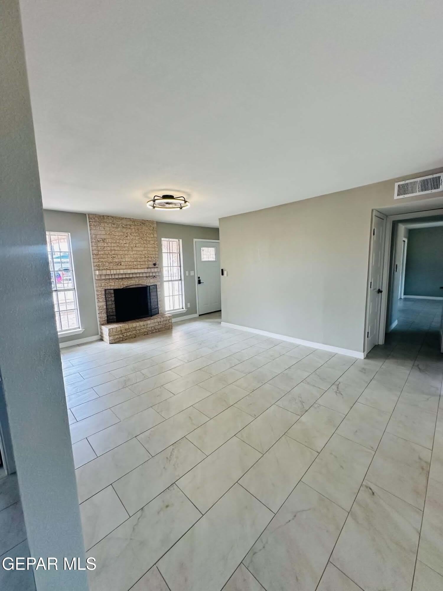 11733 LORRI Drive – photo 4