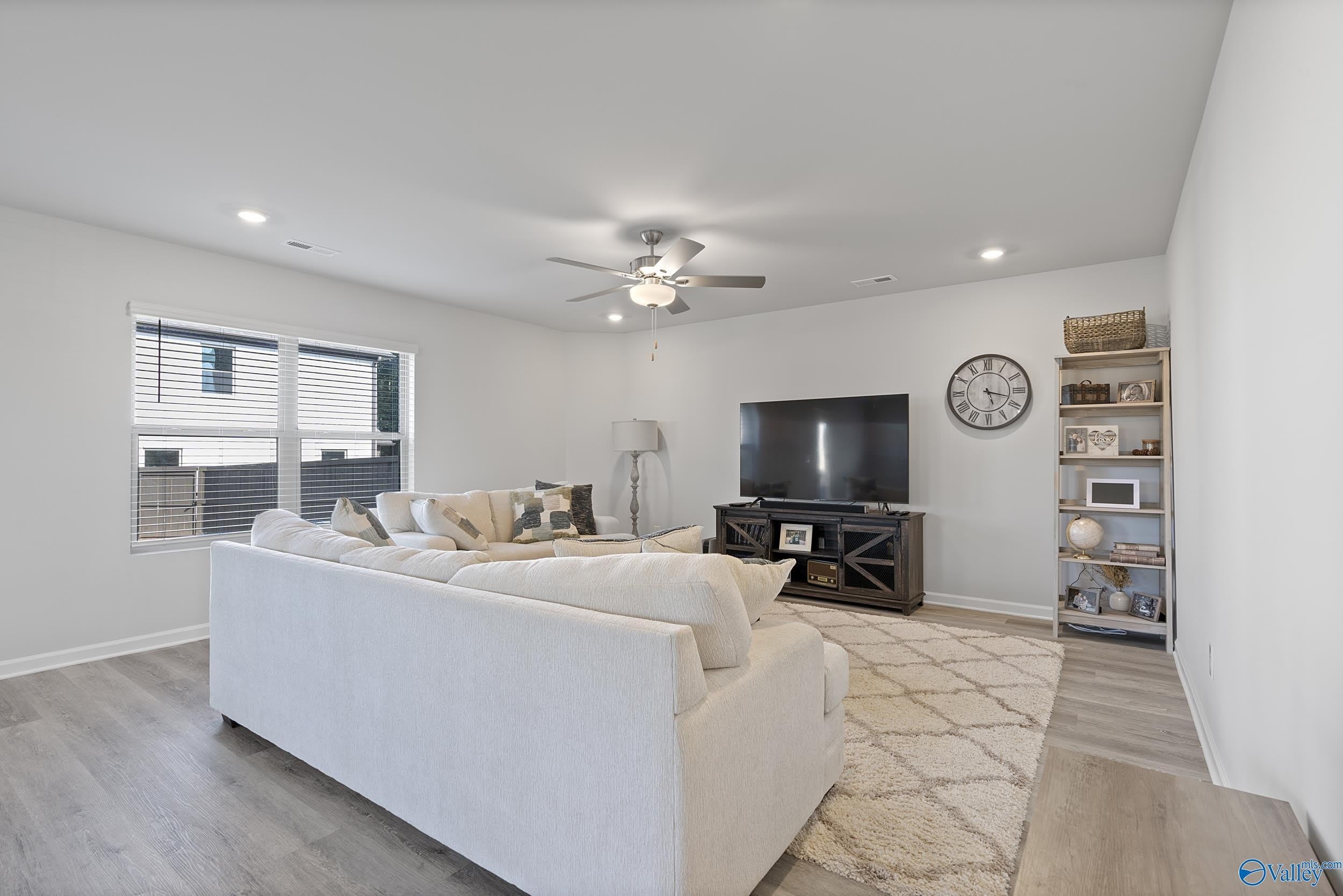 27758 Whitechapel Lane – photo 2