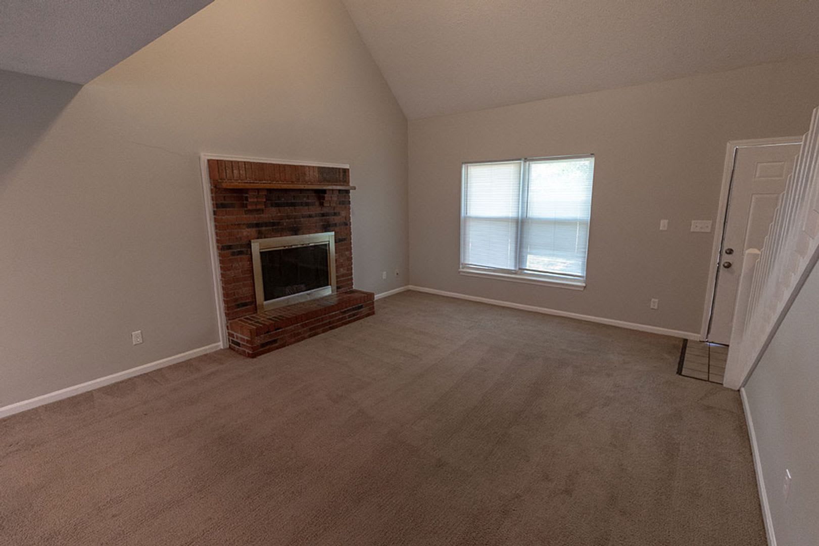 Affordable 3 Bedroom Duplex – photo 3