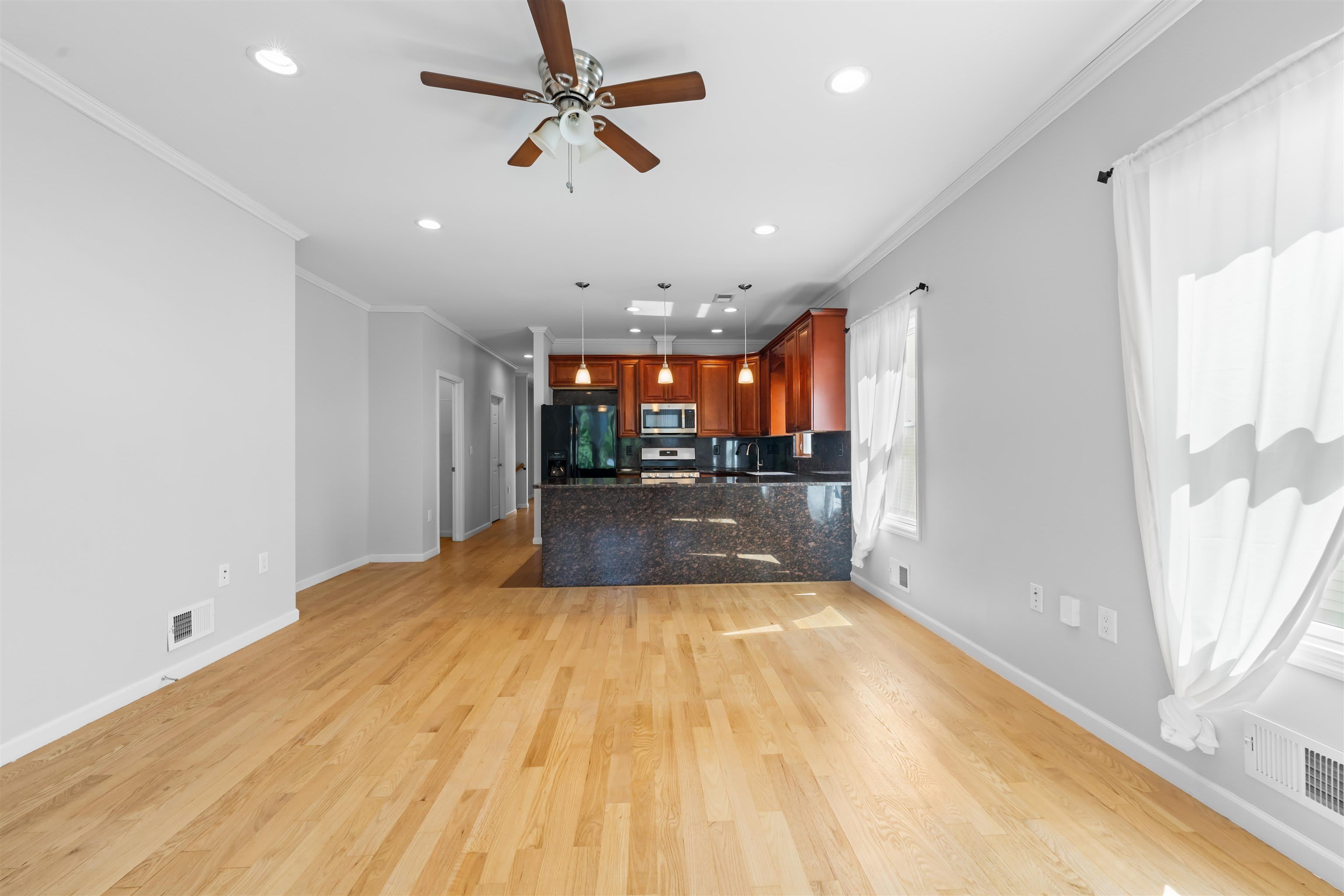 108 KEARNEY AVE – photo 4