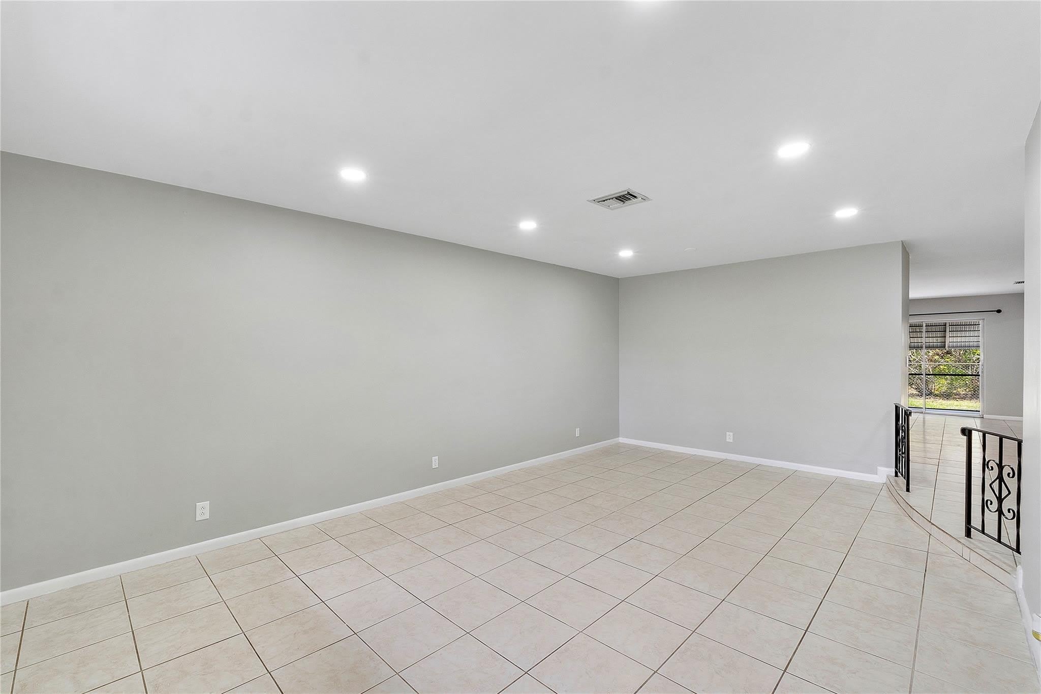 3843 NW 81st Terrace – photo 5