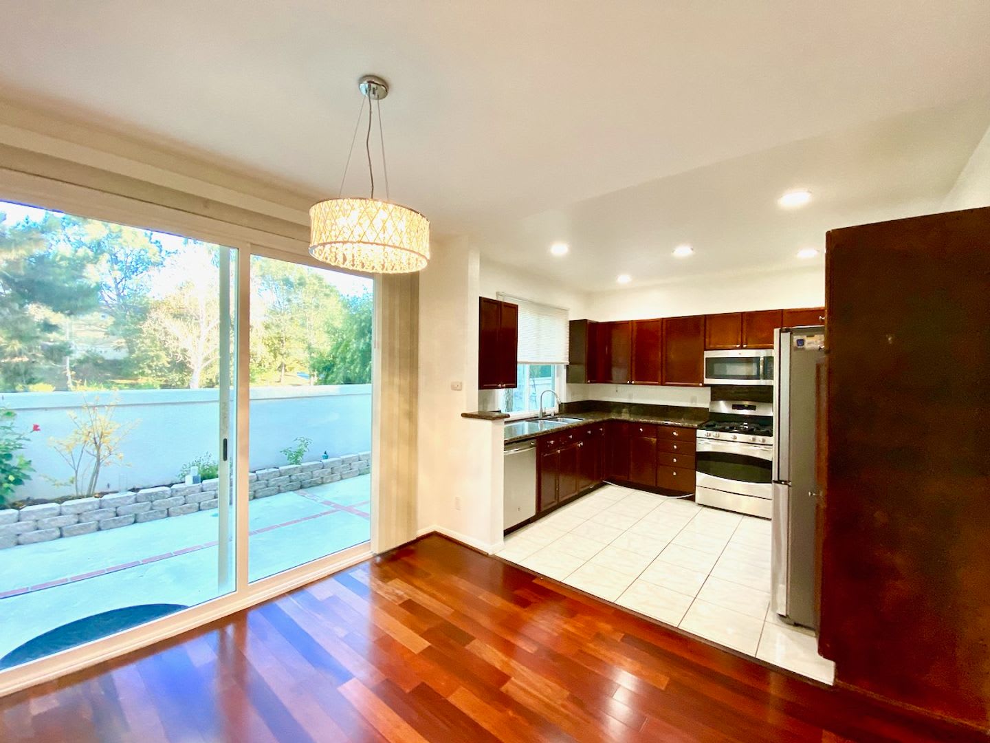For Rent 3BR/2.5 BA Charming 2 Level Detached Home In Carmel Valley, Gated Community 2 Car Garage – photo 4