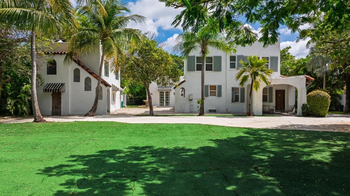 717 Forest Hill Boulevard – photo 1