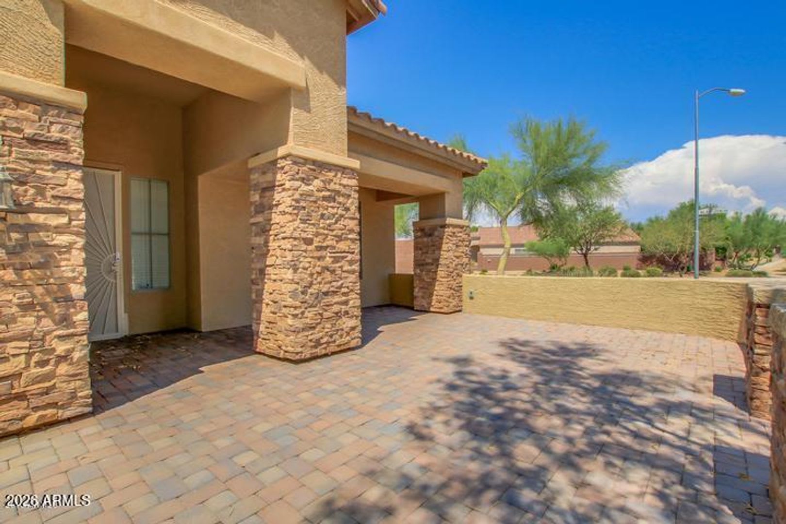 Gorgeous 4 bed 3 bath Single Level Home in Norterra Area – photo 3