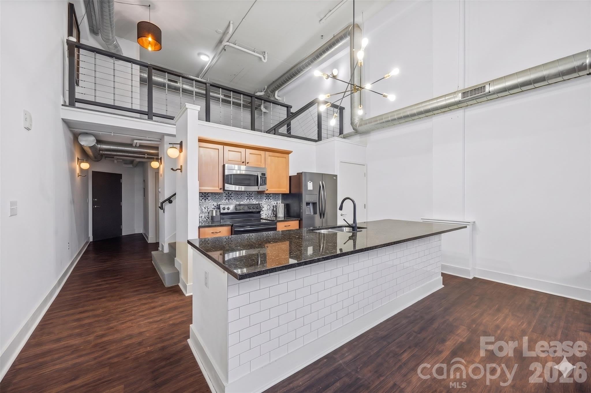 715 N Graham Street – photo 2