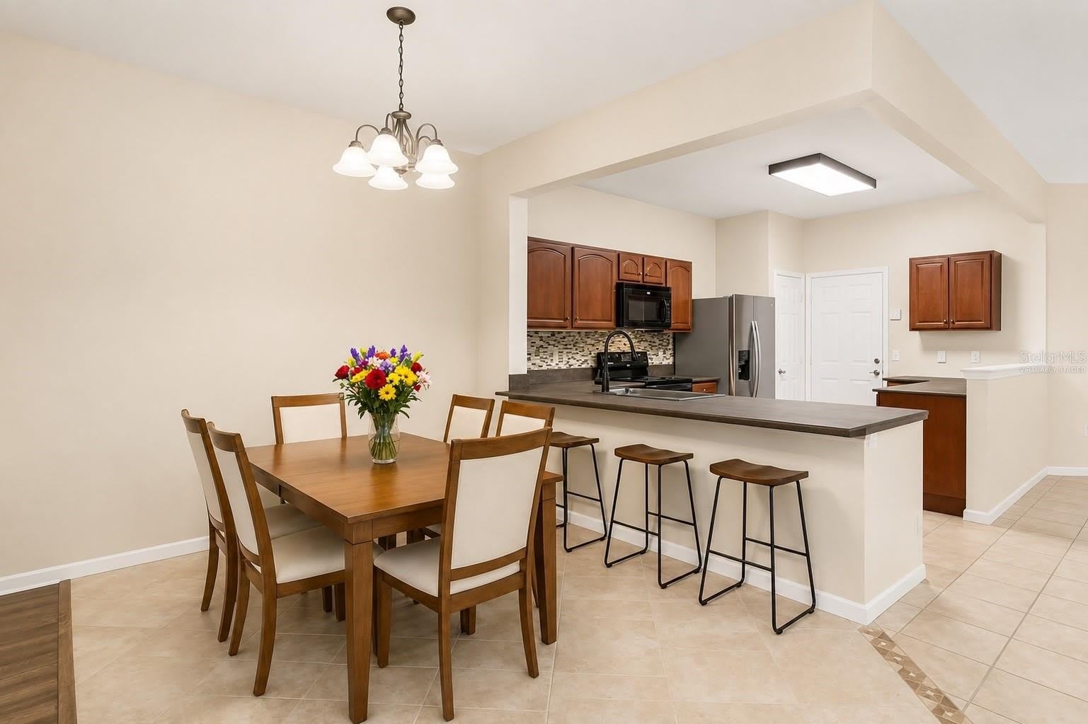 2561 GALLIANO Circle – photo 2