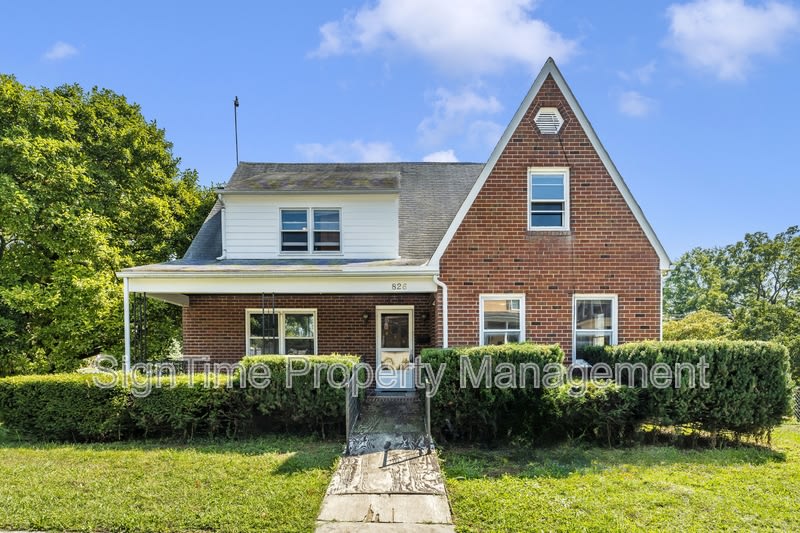 826 Summit Avenue – photo 1