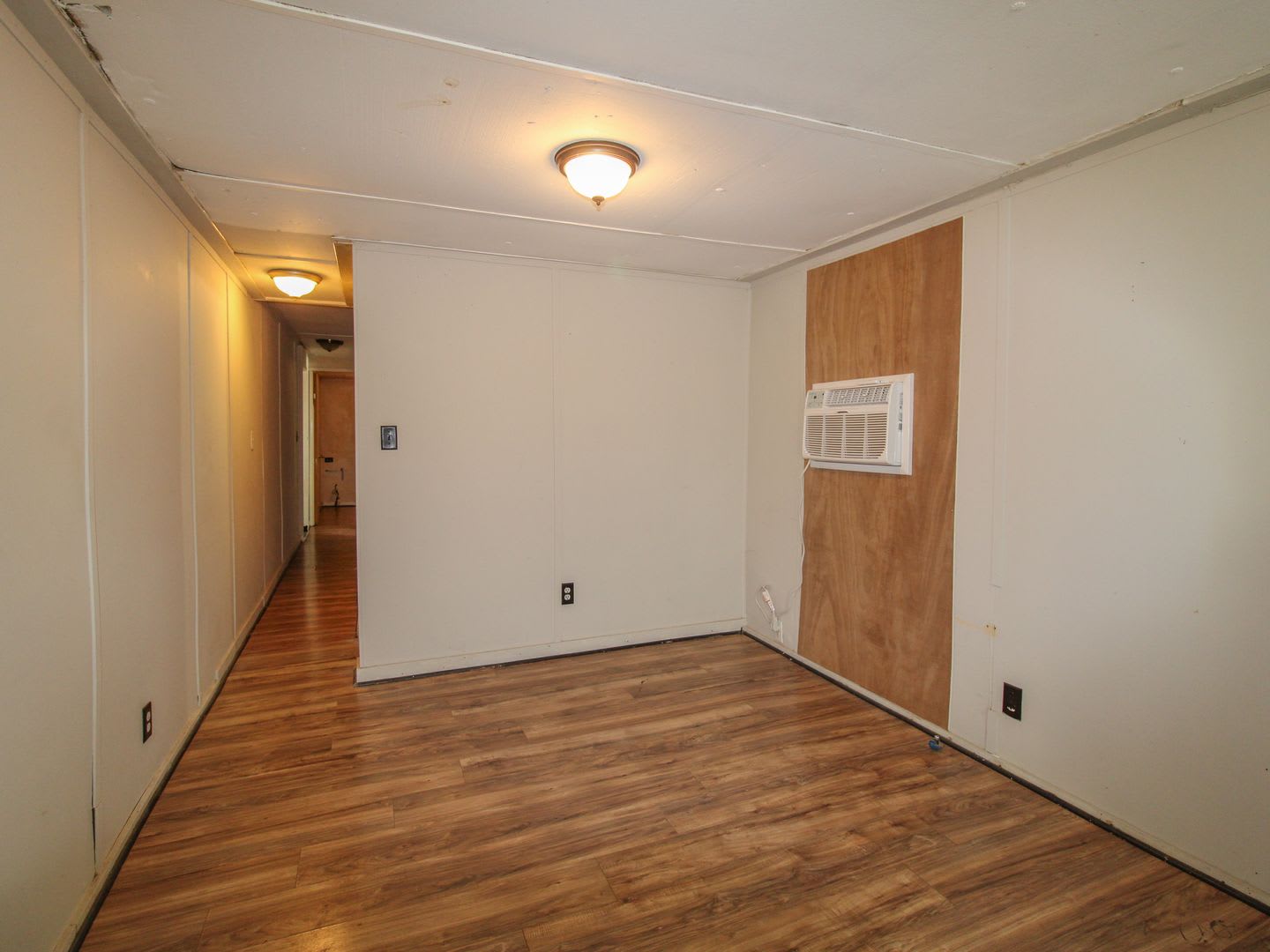Convenient Fayetteville Location – Water & Lawn Care Included! – photo 4