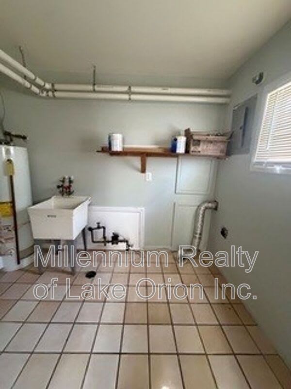 844 Kettering Ave – photo 4