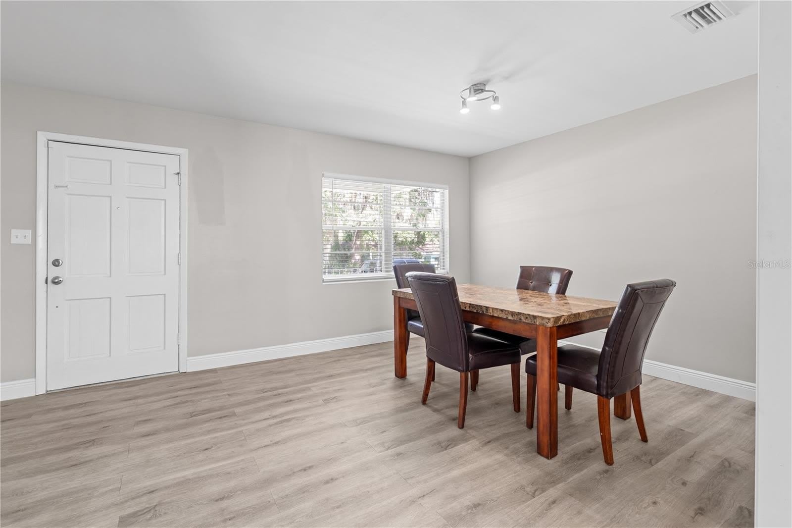 121 NW 29TH ST – photo 4