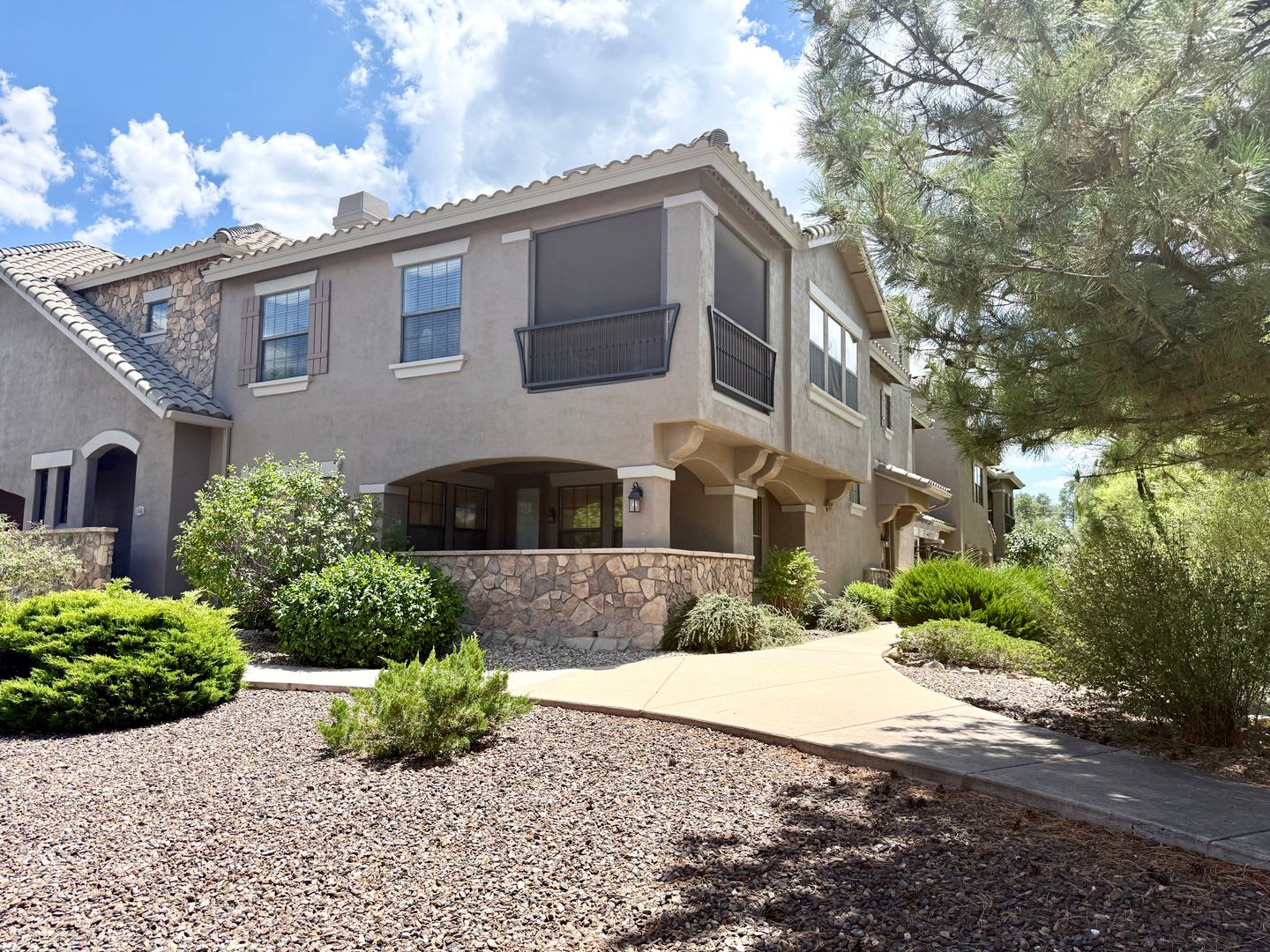 Luxury Fully Furnished Golf Course Condo in Gated Hassayampa! – photo 2