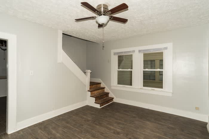306 North Riley Avenue – photo 5