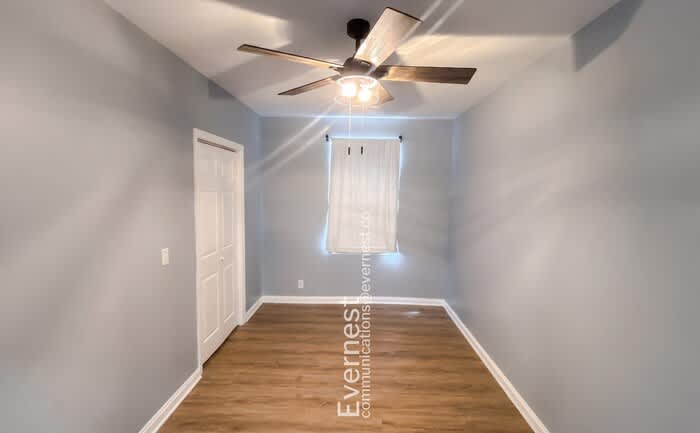 2311 Fairleigh Street – photo 5