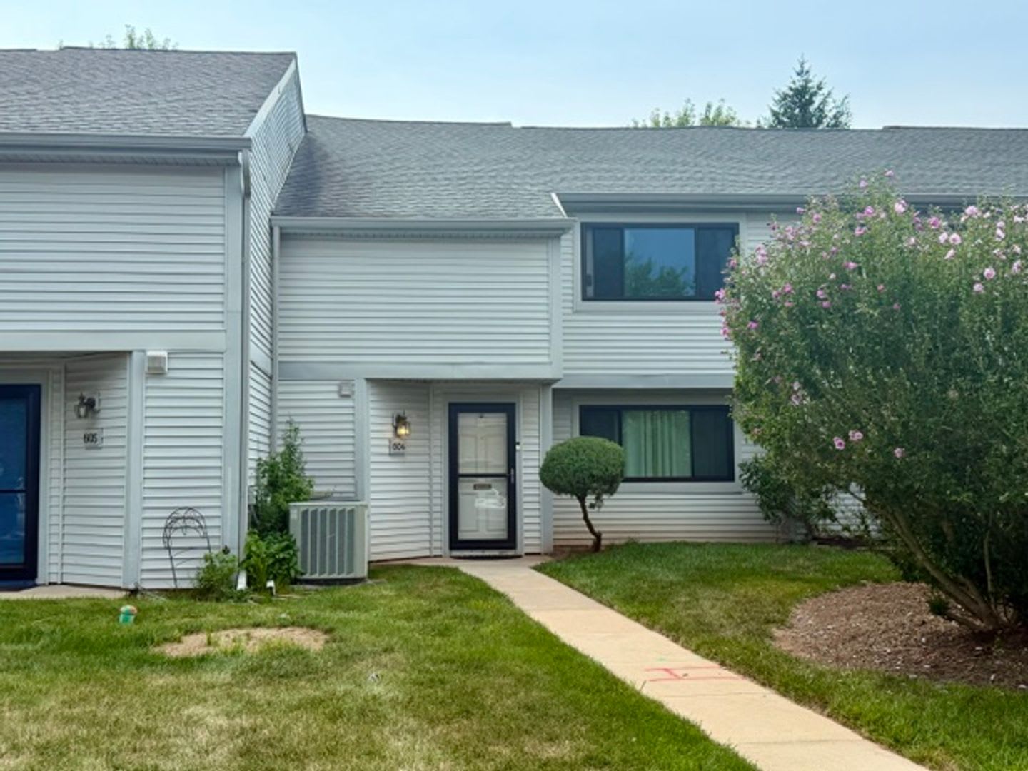 Spacious 3 Bedroom 2.5 Bath Townhome in Towamencin $2,400/month – photo 1
