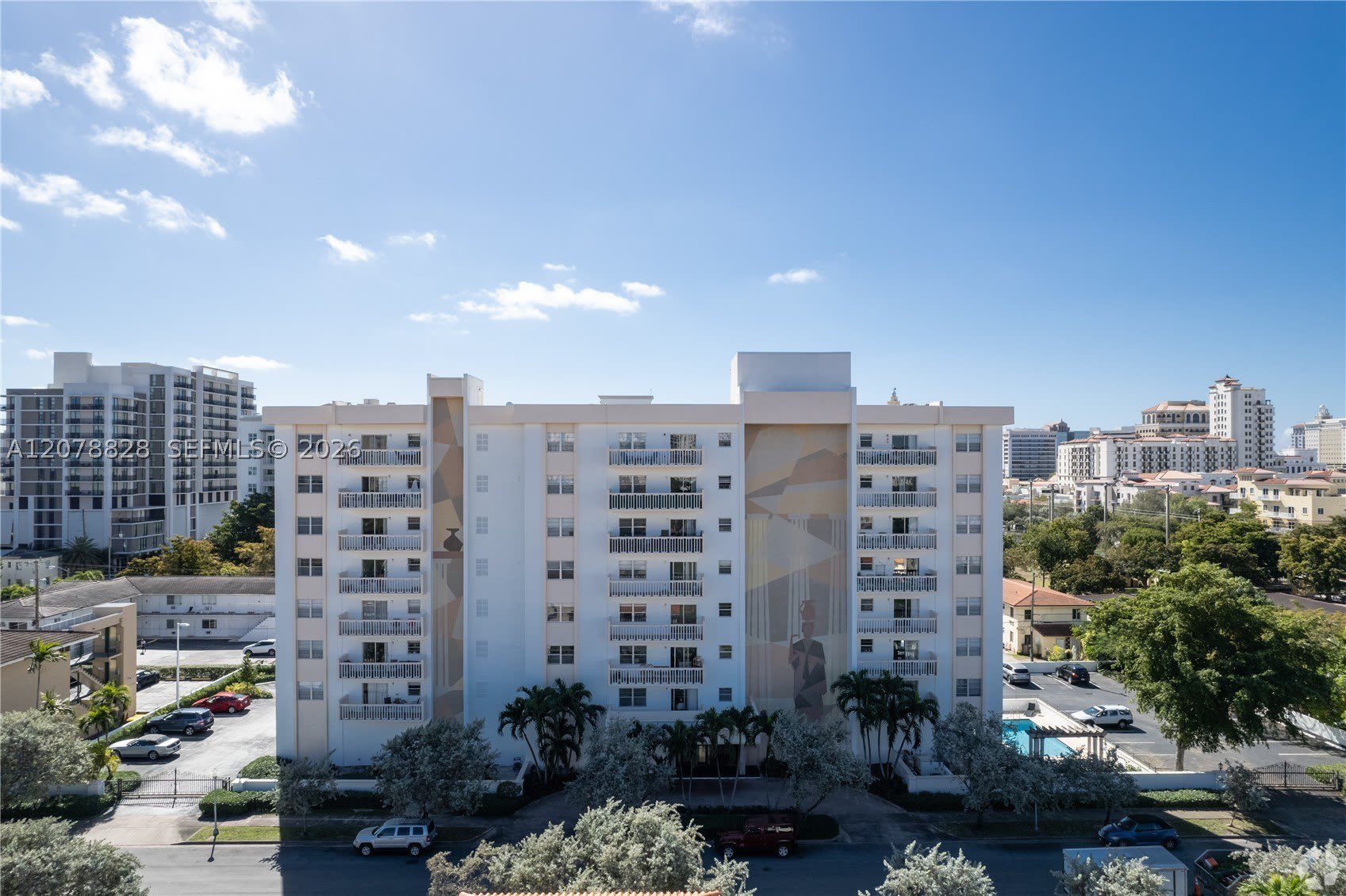 Corinthian Plaza – photo 1