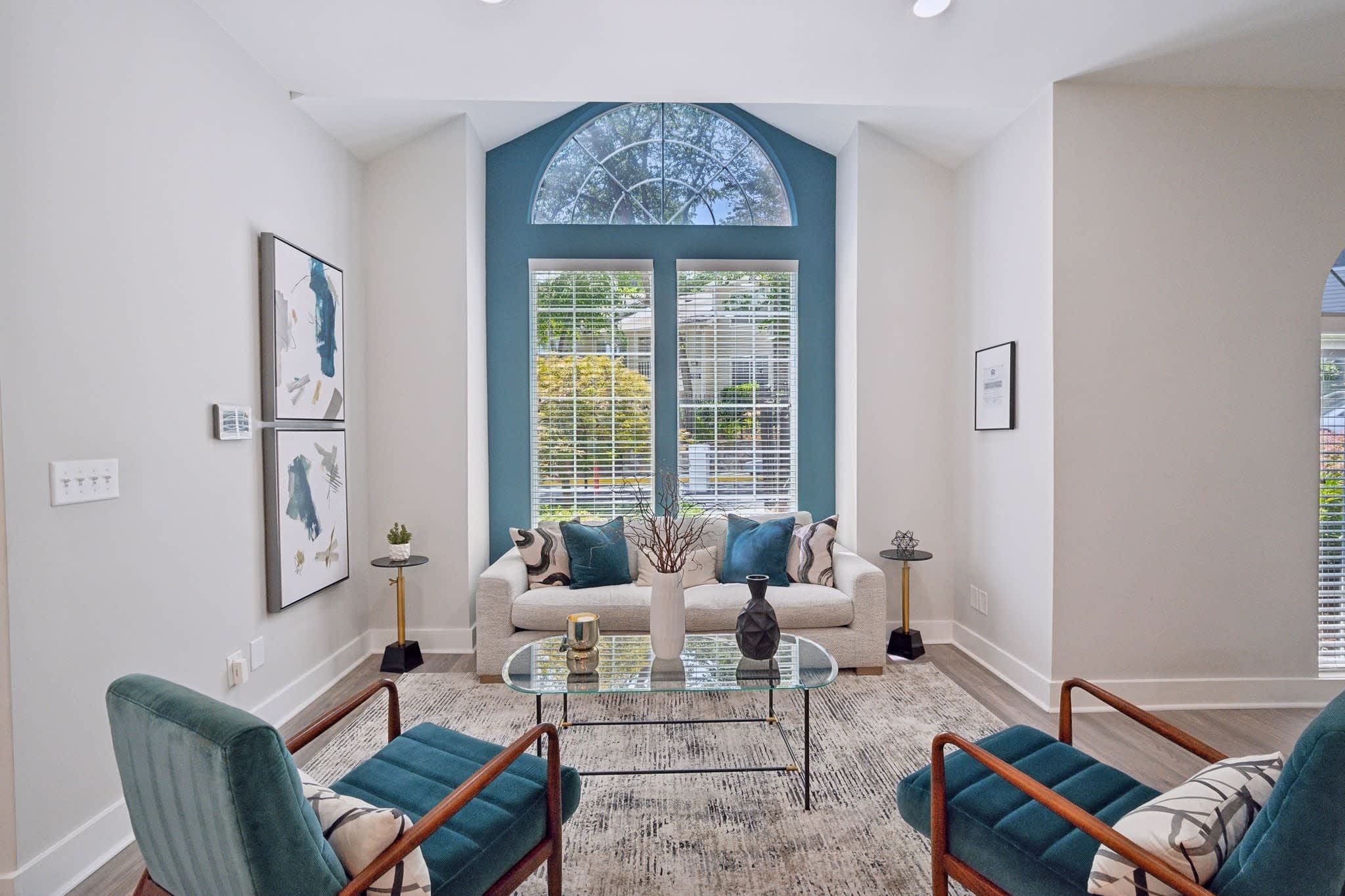 Briar Hill Apartments – photo 2