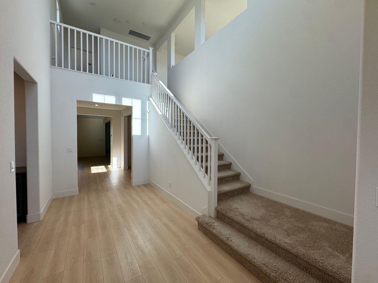 Beautiful 4 Bed 3 Bath 2 Story 2 Car Garage with Solar! – photo 3