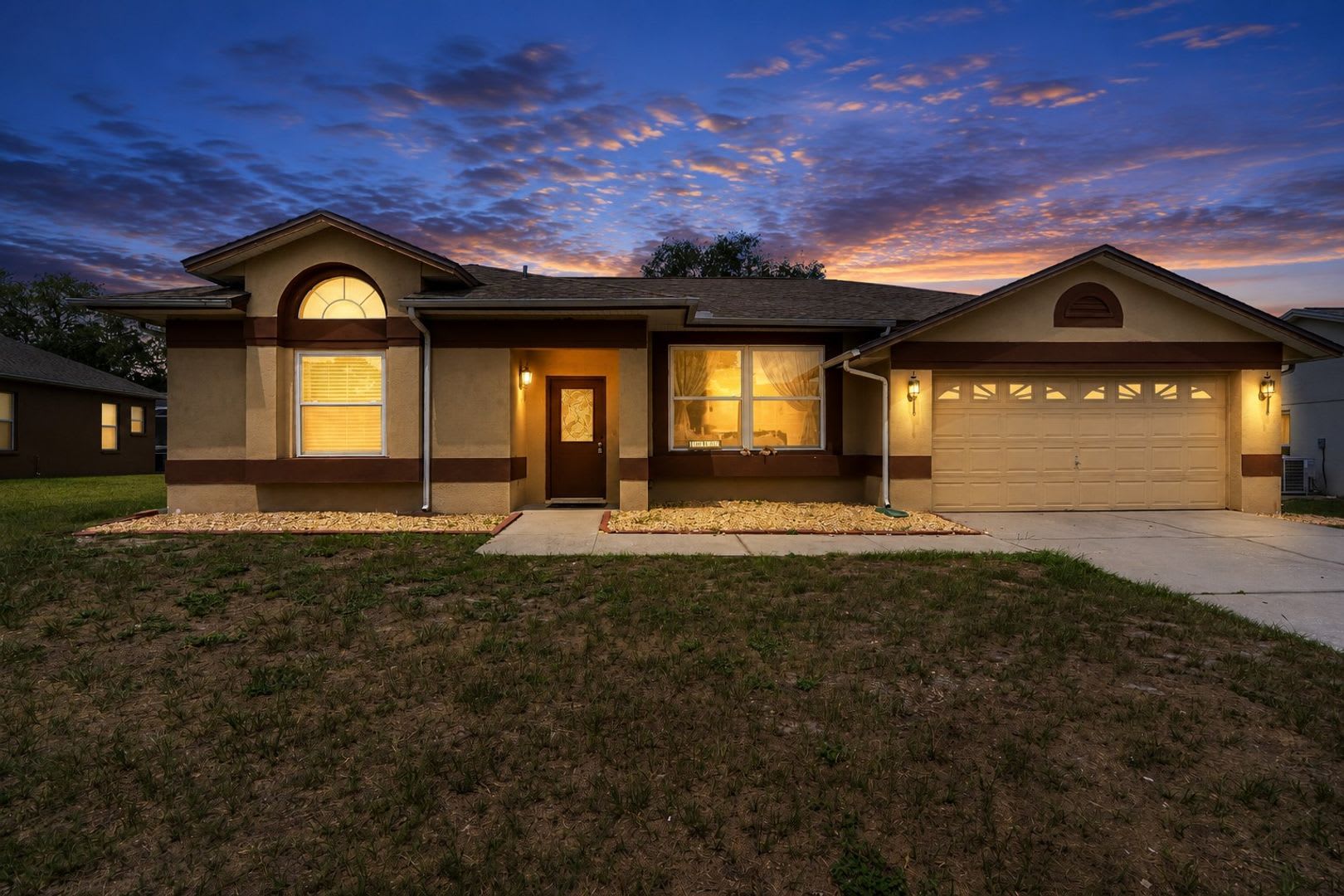 Spacious 4-Bedroom Home in Desirable Riverview Location with Excellent Schools – photo 2